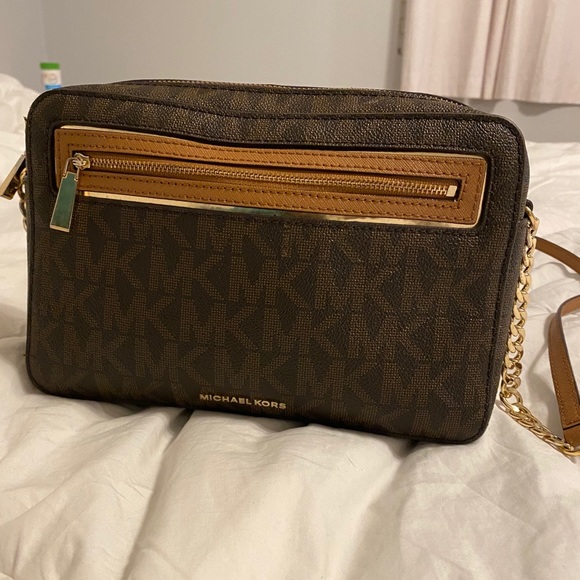 Michael Kors Handbags - Micheal Kors (Authentic)